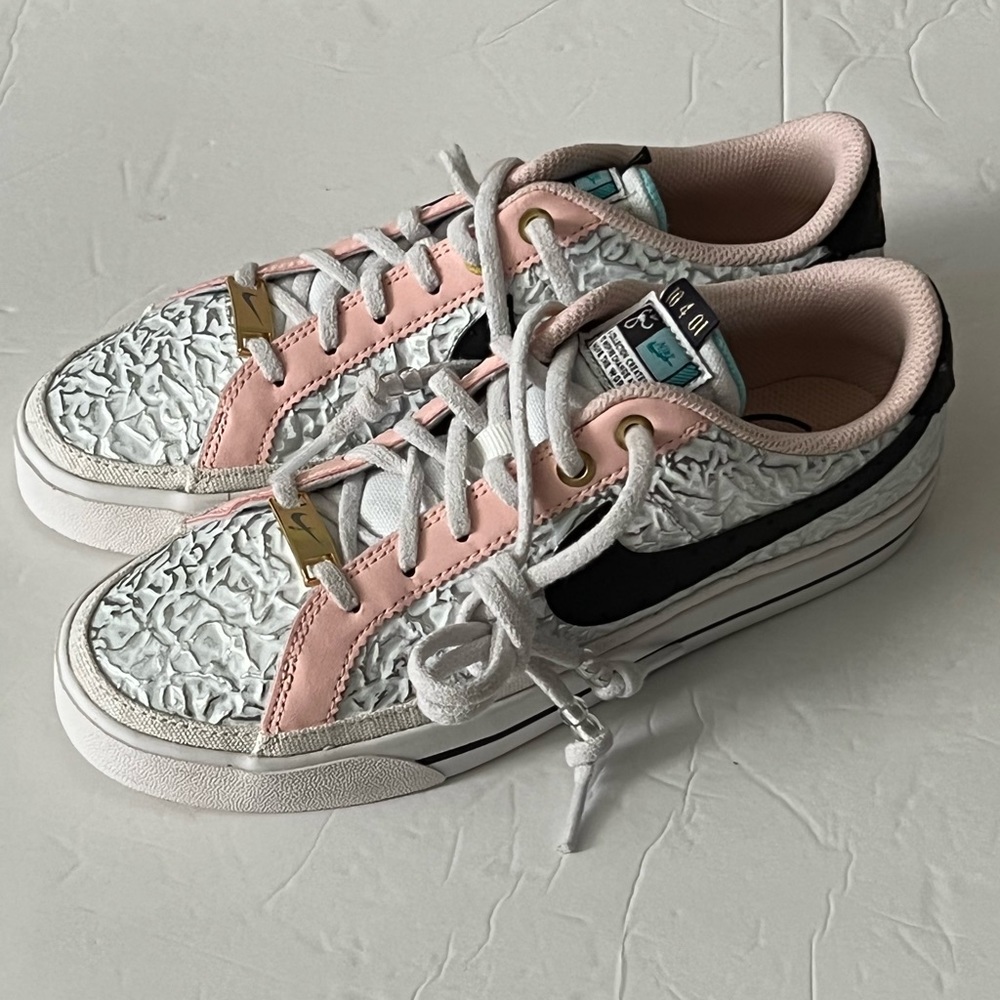 Nike Court Legacy Serena Williams Design Crew
Women's Shoes 6.5
